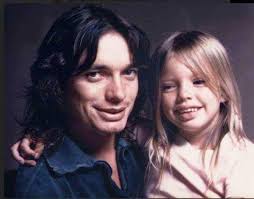 If you're a huge fan of mine can I get a big YESS !!! I love you All ❤️❤️❤️