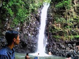 Air terjun bertingkat ini dikembangkan menjadi kawasan wisata berbasis pedesaan oleh masyarakat setempat. 12 Air Terjun Di Jepara Yang Bagus Dan Lagi Hits 2019 Explore Curug Jepara