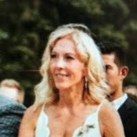 800+ "Glenna" profiles