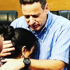 Um dia eu orei por ele. Hoje, ele ora por mim. Deus não mudou. Ele ainda é  o mesmo. Ele ainda tem poder de trazer à existência as coisas que não são