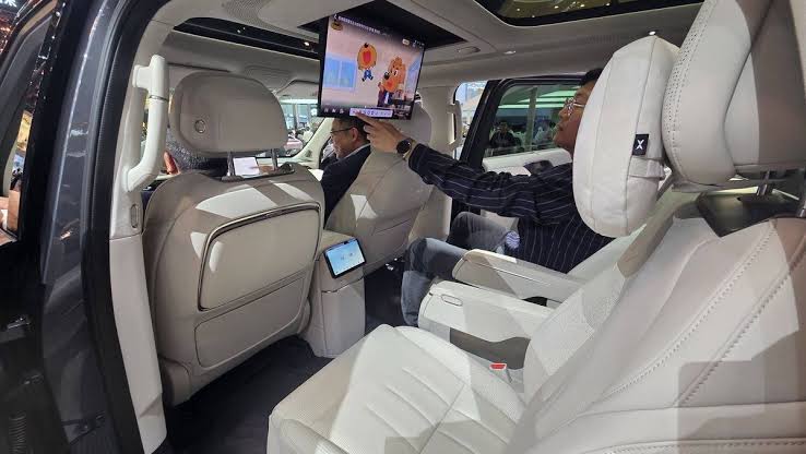 TOGG'a yerli rakip geliyor: HABAŞ otomobilini yıl sonuna kadar tanıtacak  Türkiye otomotiv sektöründe yeni bir yerli marka için geri sayım başladı.  Honda'nın Gebze-Şekerpınar'daki eski fabrikasını sat