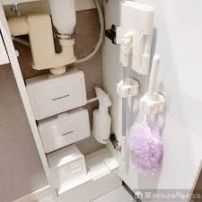 トイレ掃除用具を浮かす収納アイデア 全て片手で取れるからお掃除楽ちん 家がどんどん好きになる トイレ 収納 無印 トイレ掃除 収納 アイデア