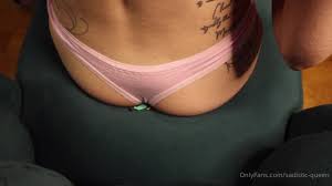 Sadistic Queen - Unaware Giantess Big Booty Butt Crush - XVore Giantess Porn