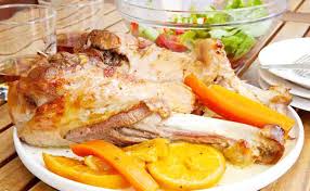 Rusaliile (denumirea populară) este sărbătoarea care amintește de pogorârea sfântului duh asupra ucenicilor lui iisus hristos din nazaret. ReÅ£ete Delicioase Pentru Masa De Rusalii Accent Media Presa Judetului Hunedoara