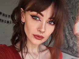 Das nasenpiercing ist eine beliebte form des körperschmucks. So Pflegst Du Frische Piercings Richtig