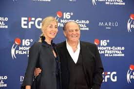The best gifs are on giphy. Gabriella Perino Compagna Gerry Scotti Chi Li Ha Fatti Incontrare