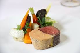 Filet De Boeuf Dans L Esprit D Un Chateaubriand Sauce Perigourdine Puree De Pommes De Terre A La Truf Puree Pomme De Terre Filet De Boeuf Recettes De Cuisine