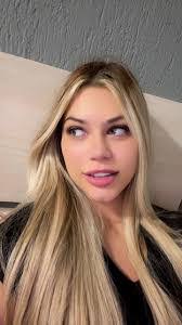 Isabella Hacker's Instagram, Twitter & Facebook