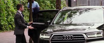 Özgürlüğün elli tonu türkçe dublaj ve fifty shades freed türkçe altyazılı seçenekleriyle 1080p kalitesinde hd izle. Audi Q7 Suvs Used By Jamie Dornan And Dakota Johnson In Fifty Shades Freed 2018