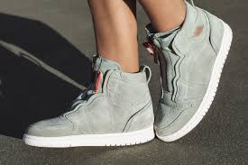 Pin By Avey Nevens On Style In 2020 Women Shoes Hype Shoes Womens Jordans