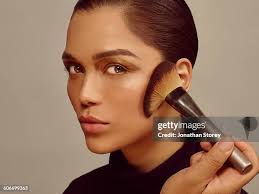 4,356 Woman Applying Face Powder Stock Photos, High-Res Pictures, and  Images