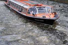 Balade En Bateau Mouche A Amsterdam Croisiere Sur Les Canaux A Ne Pas Rater Vanupied