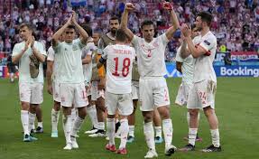 2012 gewann spanien (1:0), 2016 kroatien (2:1). Yfa520qwwg3kdm