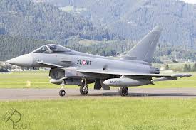 Всепогодный многоцелевой боевой самолет «еврофайтер тайфун» (eurofighter typhoon) предназначен для завоевания превосходства в воздухе. 7l Wf Austrian Air Force Eurofighter Typhoon Air Force Fighter Planes Air