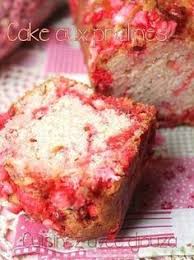 Cake A La Praline Rose De Lyon Facile Recette Recette Cake Sucre Gateaux Et Desserts Recette Dessert