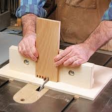 Woodcraft Magazine Essential Box Joint Jig Downloadable Plan In 2020 Box Joint Jig Box Joints Woodworking Projects