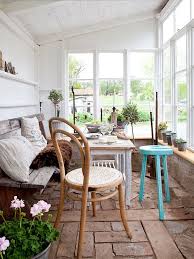 25 Stunning Interior Decorating Ideas For Sunrooms In 2020 Small Sunroom Sunroom Decorating Sunroom Designs