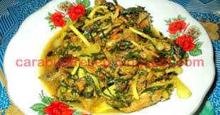 Salah satu resep yang bisa kamu coba ialah ikan pe cabai hijau. Cara Membuat Ikan Pari Masak Kucai Khas Bangka Belitung Resep Masakan Indonesia