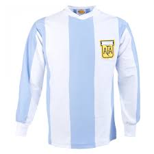 Great selection of argentina football shirts and kit featuring home, away and special player editions from la albiceleste's history including many versions of the classic blue and white striped home strip. Argentina 1978 Retro Shirt Retrofootball