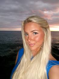 IZZY NORTH (@iisabelnorth) • Instagram photos and videos