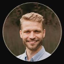 Mike Lavalley's Instagram, Twitter & Facebook