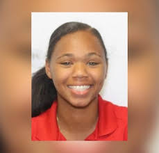 Asia Wade's Instagram, Twitter & Facebook