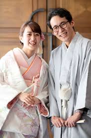 和装前撮りレポート ホテル阪急インターナショナル大阪 爽やかな笑顔の新郎新婦様 白打掛にピンクの掛下で blog 和装 前撮り ブライダル 前撮り 新郎
