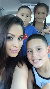 Madre deportada regresa a EEUU, pero la vuelven a detener y ahora enfrenta  cargos federales