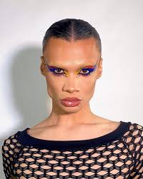 emilie sneakers (@eminemiem)