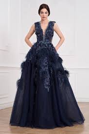 60 de tunsori potrivite fizionomiei tale frumuseţe. Cristallini Pre Spring 2018 Collection Dresses Fashion Collection