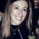 Lisa Mettam's Instagram, Twitter & Facebook