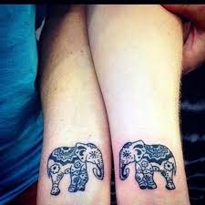 Unique Best Friend Tattoos 2 Tochter Tattoos Freundin Tattoos Kleine Partnertatowierungen
