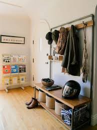 Explore interior design ideas and inspiration to decorate your entry way with minted. Best 15 Modern Entryway Ideas With Bench Jessica Paster Rangement Entree Maison Rangement Entree Deco Interieure
