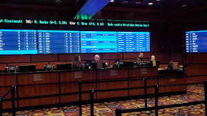 The property has three restaurants, two bars and a hotel with 494 rooms. Hollywood Casino Lawrenceburg Casino Sets Sports Betting Date Cincinnati Business Courier