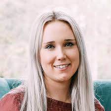 Amazon.com: The Spotlight: A Best Friend's Brother, Opposites Attract,  Rockstar Romance (Sovereign Kings Book 1) eBook : Einerson, Ann: Kindle  Store