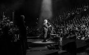 Er staan 36 albums van deze artiest op musicmeter. Chris De Burgh Artists Barclaycard Arena