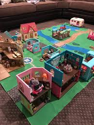 When I Was Little I Had A Rabbit Family Made By Sylvanian Families As Well As A Bear Family Made By Mapletown I Loved Playin Play Mat Play Sylvanian Families