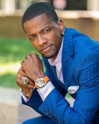 Striving for success from The Blue to the big screen 💙📺 @dmac_1 David  Paul (BA, communication and media studies, '17) is a former Boise State  football player who has transitioned to a