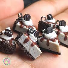 Charmes En Argile Polymere Miniatures Realistes De Gateau Au Fromage Oreo Si Joli Arcilla Polime Fimo Gourmandise Idee Pate Fimo Accessoire Pate Fimo