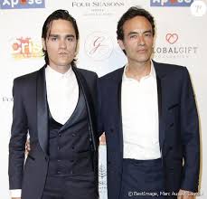 The actor is currently single, his starsign is scorpio and he is now 85 years of age. Mort De Nathalie Delon Anthony Delon Soutenu Par Son Frere Alain Fabien Et Ses Celebres Amis Purepeople
