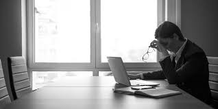 Certaines entreprises ont un permis de travailler, d'autres non. Comment Prouver Un Cas De Harcelement Moral Au Travail Marie Claire