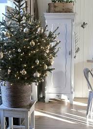04 Arbol De Navidad Casi Desnudo Arboles De Navidad Christmas Tree Decorations Small Christmas Trees Und White Christmas Trees