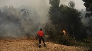 Συνθήκες καύσωνα επικράτησαν και την τετάρτη 04/08 σε ολόκληρη τη χώρα. Fwtia Sto Wraiokastro 8essalonikhs Twra