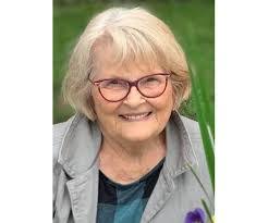 Karen Aho's Instagram, Twitter & Facebook