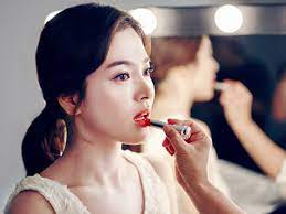 Edally - Mỹ Phẩm Tái Tạo Da Chuyên Sâu - VÌ SAO PHỤ NỮ NÊN LÀM ĐẸP MỖI NGÀY Hầu hết phụ nữ đều quan tâm đến việc chăm sóc sắc đẹp,