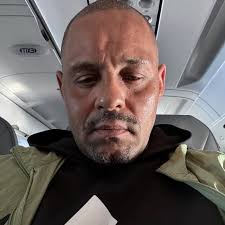 I see you like my posts 👀, but you can't even say "Hi" or "Hello". Are you  married?