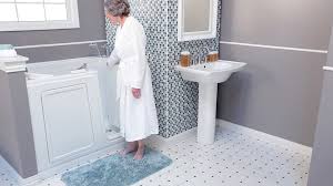 Walk in tubs for seniors, who's the best? The Best Walk In Tubs Of 2020 Techradar
