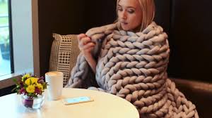 How do electric heated blankets work? Wooly The First In The World Self Heating Blanket Youtube
