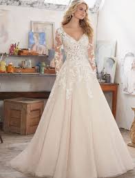 We make breathtaking wedding dresses for fashion forward brides like you. 250 Rochii De Mireasa Ideas Wedding Dresses Wedding Gowns Bridal Gowns
