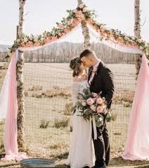 Shoppen sie online in unserem sortiment an rabattierten brautkleidern mit einem einzigartigen stil. Landhochzeit Die 50 Besten Tipps Ideen Inspirationen